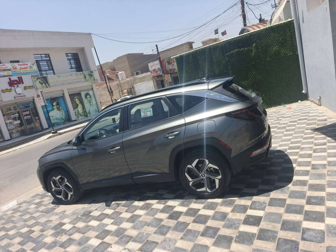 هونداي توسان 2023للبيع
السعر 160بيهه مجال يرهم مرواس 
سيارة مواصفاتها فول 
وارد امريكي حافده بنيد مع قبق جنطه   صور حادث امريكا موجوده بالمنشور   بدون ارباك كل سليمه شراي يتصل ***********
بنيد وخشم جاملغ بدون دواخل
١-  شاشة لمس كبيرة
٣-  تخم تاير اصلي بدون تبديل 
  رادار امامي وحساسات اماميه  رادارات خلفيه وحساسات خلفيه
  رادار نقطه  قيادة آليه وخروج عن المسار 
اشاير بالمري الجانبيه 
  السيارة فور ويل 
 بصمة تشغيل
 كشنات كهرباء وخزن ميموري 
   تدفئة بالكشنات 
 تبريد امامي وخلفي 
  شاحن وايرلس 
-  لايت زنون عادي ناصي 
تشغيل الكاميرا من الزر 
-  صندوق كهرباء 
  لدات نهاريه اناره داخليه ليليه بنفسجي
 ويل كب 19 اصلي 
 دشبول ايباد
