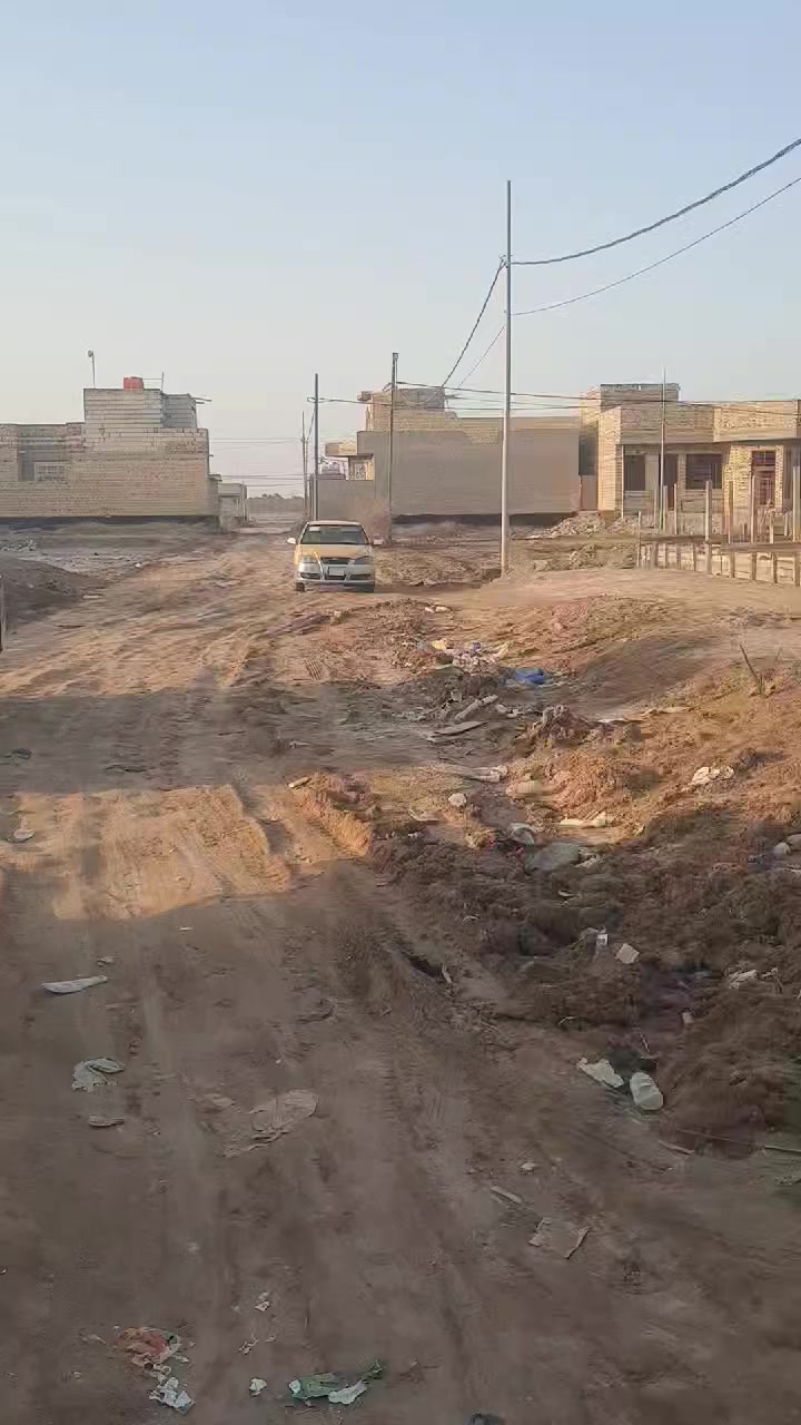 السلام عليكم 
عرصة  طابو صرف للبيع[[ ركن]] مساحتها 174 متر مربعه 
واجهه 13 ونص ونزل 13 ونص مدفونه وجاهزه 
حي الحسين الثاني 
رقم القطعه 7/1425
رقم الهاتف ***********
