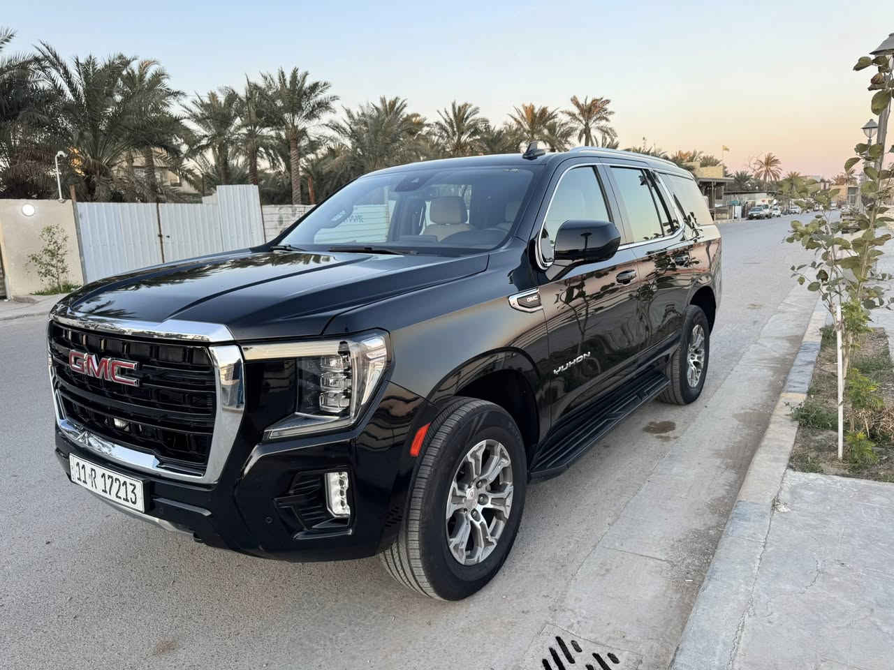 جمسي يوكن خليجي
موديل 2023

رقم بغداد انگليزي 
 
فئة sle 

عداد السيارة 82,000

باب صندوك كهرباء

اربع ابواب بصمة

رادار امامي 

حساسات امامي خلفي

مساعد قيادة 

انضمة قيادة سبورت وجبلي واعتيادي

نضام اطفاء عند التوقف 

ثلاث قطع تبريد 

ثلاجة 

هاند بريك دكمة 

السيارة حلوة وجاهزة بيها تخم تايرات جديد
وبطارية جديدة  
الملاحضات بيها حالوب و تكحيلات وطخات خفيفه بدون صبغ ولابارد

السعر 4500$

مكان السيارة بغداد الكريعات 

للاتصال والاستفسار ***********
