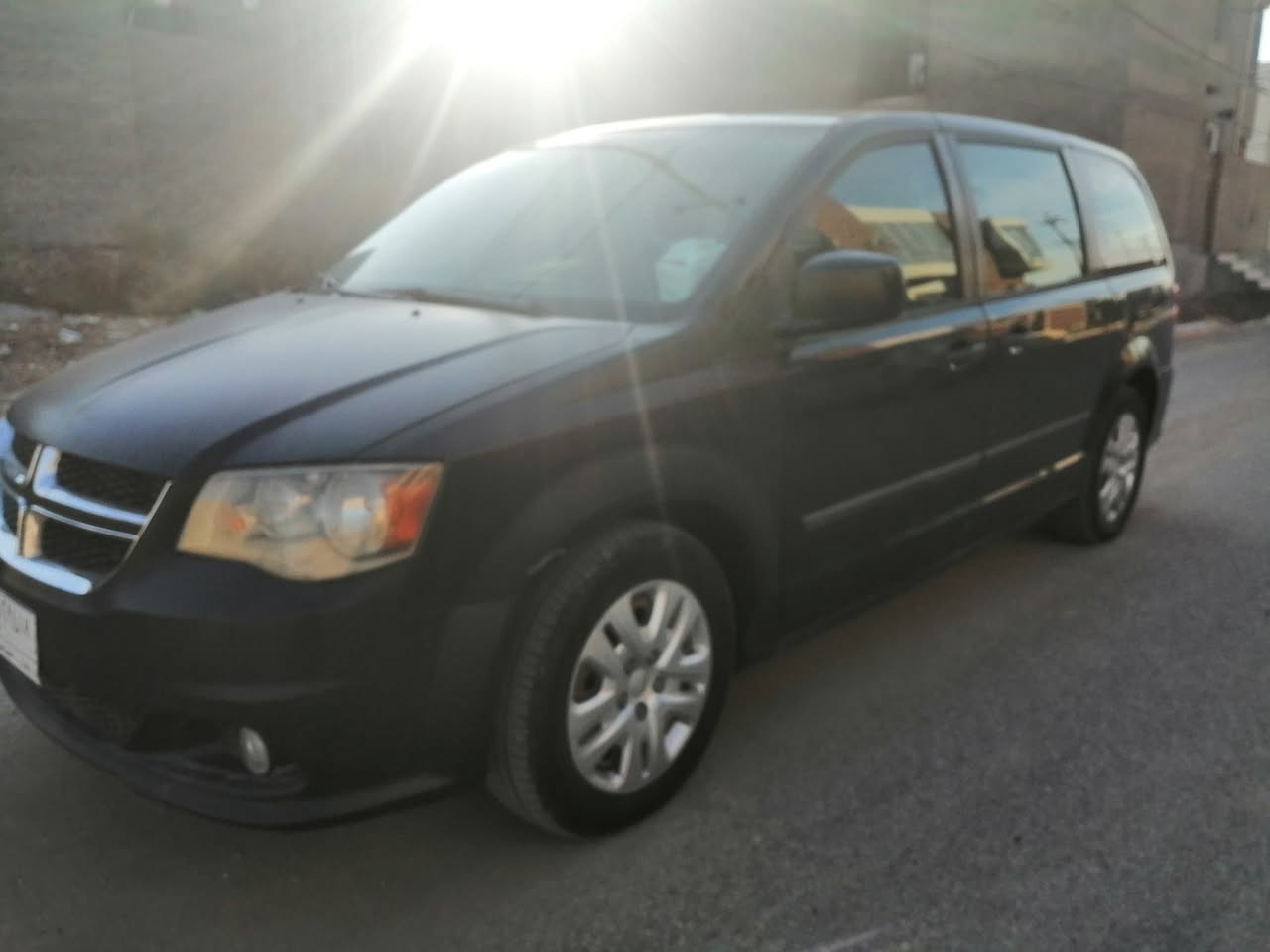 السلام عليكم.. اعادة اعلان سيارة دوج كرفان للبيع موديل2014 الحادث بنيد تعديل وجاملغ ايسر الشاصي واللغد سليم
تبريد ٣ قطع
ابواب ميكانيك
ماشيه 78 الف
رقم بغداد السعر  112
رقم الهاتف ***********
المكان بابل - الحلة
