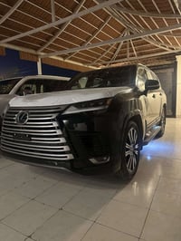 للبيع لكزس 2025 زيرو رقم بغداد 07711758095