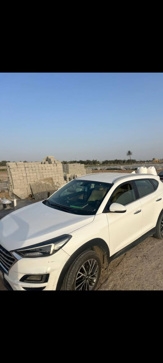 توسان موديل 20 خليجي مكفوله عدا كصه البنيد بارد قليل فول مواصفات عدا البانروما 190 وبيه مجال مكان بغداد البياع تحويل ثاني يوم***********
