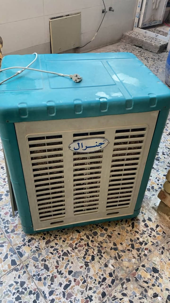 سلام عليكم عندي مبردة واصط نظافه 90 مروحة البكان العبيدي الرائاسه شارع عشرين الشراي يتصل ***********
