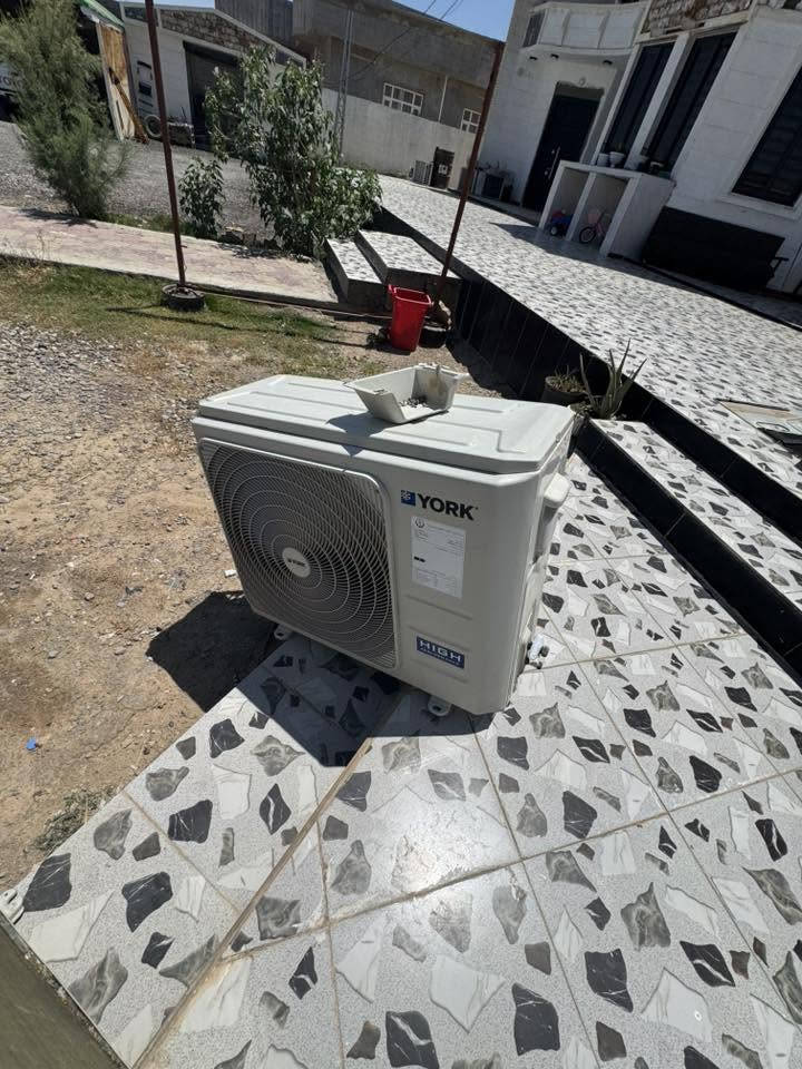 للبيع شركة مملعوب بي غاز شركه وشرط وضمان حجم ثنين طن وحجم طن ويضآ متوفر عامودي طنين وتلاثه طن 
اتصل وتدلل او وتساب 
***********
***********
