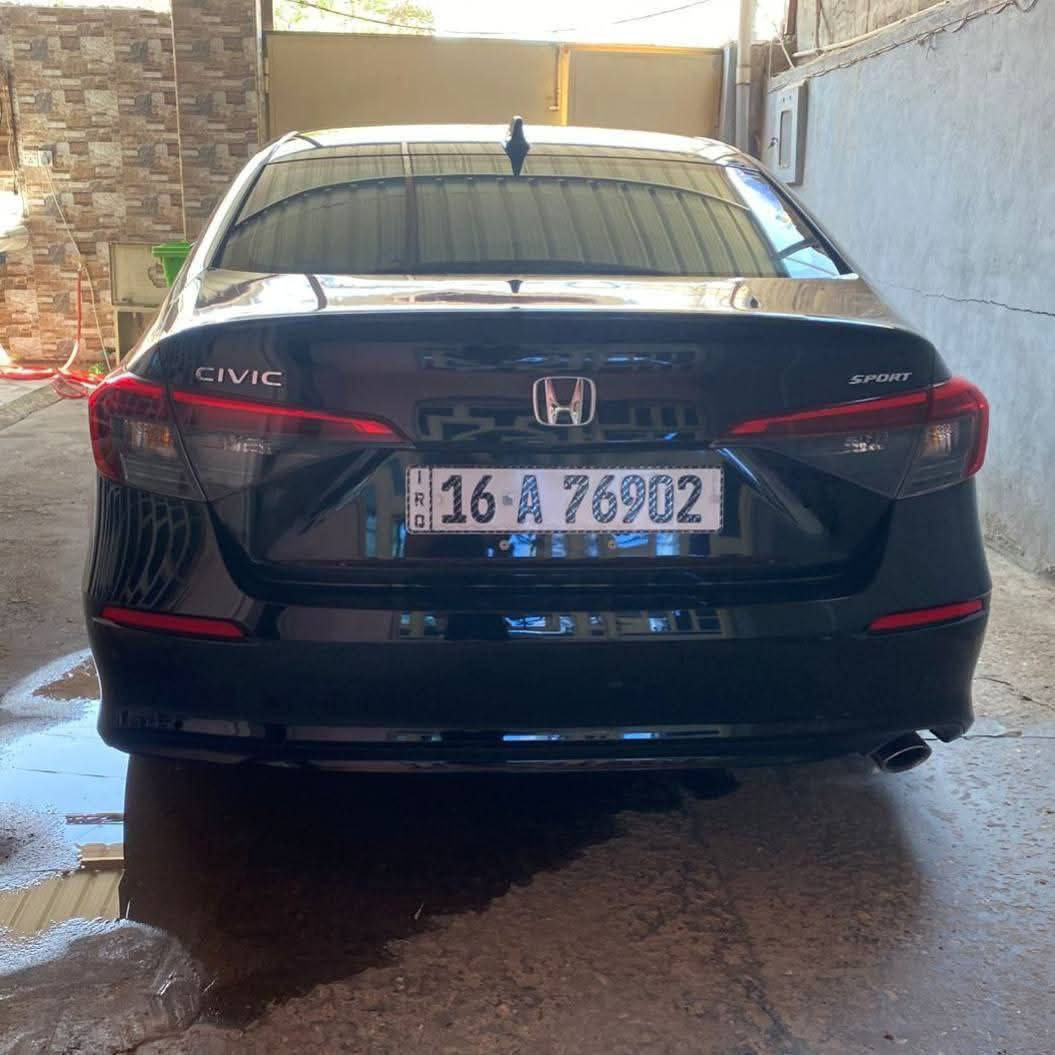 احسلك من الكورلا والاكسنت وارخص منهن
هوندا سيفيك 2023 سبورت
ماشيه 68 الف مايل وقابله للزياده   

رقم قادسيه (معوقين)   
( ( حادث جاملغ امامي فقط  ) )  
مواصفات

بصمة 
شاشة كبيرة كار بلي 
رادار 
تحديد مسار
اوتو استوب  انطفاء عند الوقوف
تحديد سرعة
شاشة عداد ديجيتل
تحكمات ستيرن
تحذير  وقوف 
هاندبريك كهربائي
لايت زينون امامي
لايت خلفي ليد
شغيل عن بعد 
نظام ايكو وسبورت وعادي
محرك 2000 تنفس طبيعي
للاستفسار 
***********
***********
