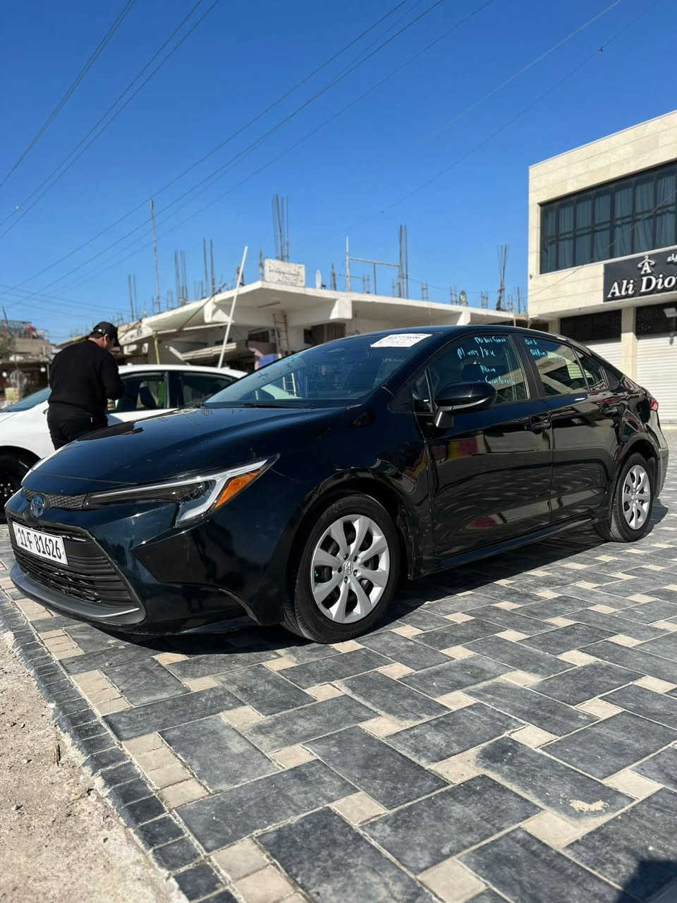 السلام عليكم للبيع كورلا هايبرد وارد أمريكي ياباني موديل 2025ماشيه 13سياره جديده جداً مواصفاتLeالمعروفه حادثها موضح بل صور بدون ايرباك البنيد رجع بارد والجاملغ صبغ والباب بي بارد فقط السياره نظيفه السعر 155وبيها مجال مكاني الشعب اي ستفسار ***********
