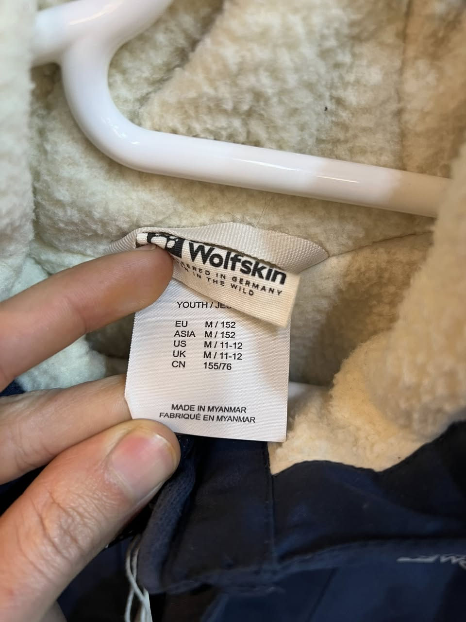 jackwolfskin
orginal
size _S_M
توصیل جمع
بالە غیرمستخدم
وزن_55_65
***********
