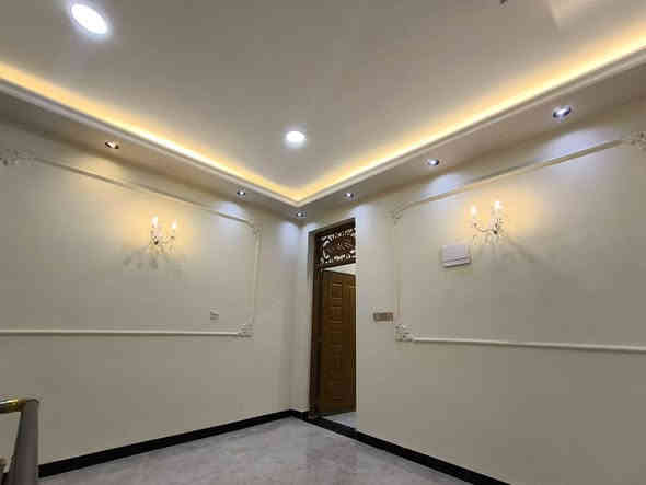 بيت للبيع ١٠٠ متر واجهه ٥ ونزال ٢٠ طابقين بناء ٢٠٢١
طرمة مدخلين صاله كبيرة ومطبخ وحمام وحولي ومنور 
طابق ثاني غرفتين سويت واجهه حجر 
خدمات ماء كهرباء مجاري تبليط جديد عرض شارع ١٢م
الموقع الغزالية شارع المشجر مربع تازة 
للاستفسار مكتب المشجر للعقار بداية شارع المشجر مقابيل محطة
***********
***********
***********
