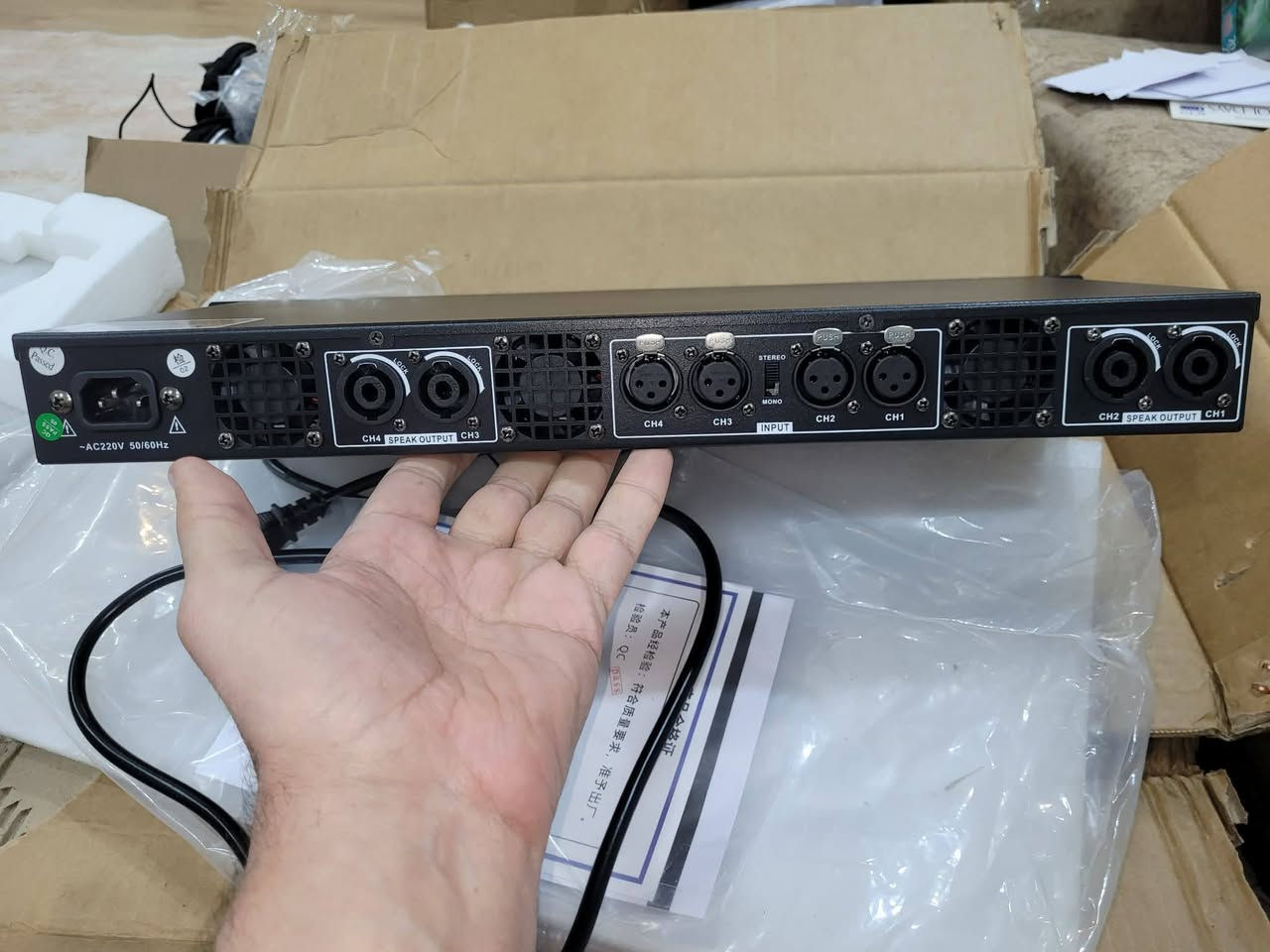 من رخصة الادمن متوفر بور 4 خطوط 
700 واط ×4 يشتغل بس خطين هيج اجاني ما مصلح وما اعرف شنو السبب جديد غير مستخدم
السعر 75 الف


**إذا كنت صاحب هذا الإعلان وتريد حذفه لأي سبب، رجاءا أرسل رسالة إلى الدعم الفني**