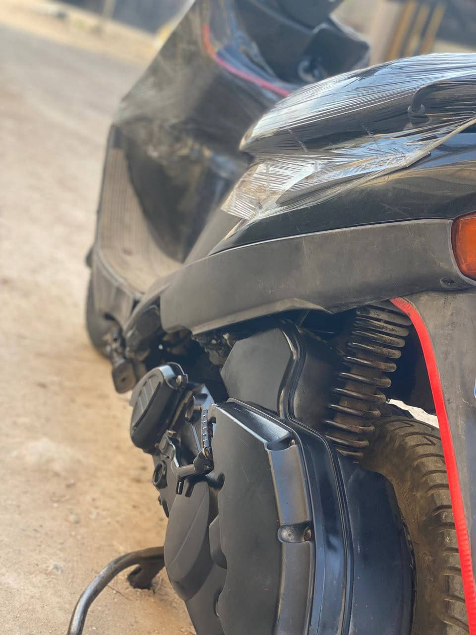 السلام عليكم
للبيع دراجه ياباني الدراجه مفوله محرك جديد الدراجه مصروف عليها اكثر من سعرها كابريتر بلكارتون متصرف عليها ربع دينار كهربائيات اتخبل نكره بكل وقت السعر 425 وبيها مجال الاستفسار ع الرقم ***********
