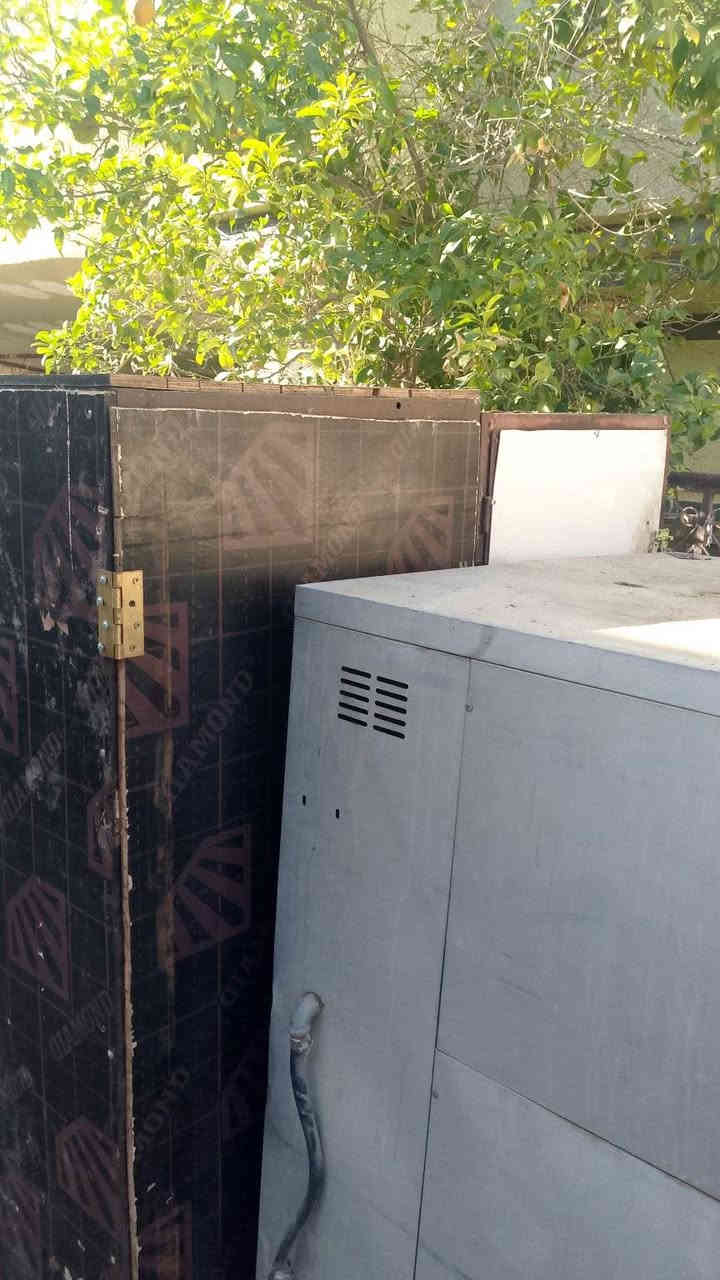 عني هذني الغراض كل وحده سعر واذا اجيت تاخذها شلع رح اداريك بالسعر *********** بي واتس اب
