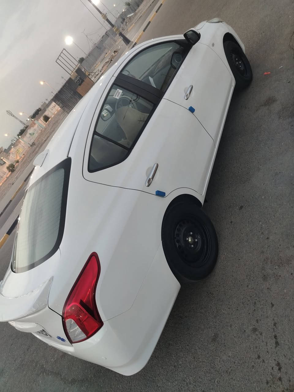 السلام عليكم نيسان سني هندي مديل2024 بيهه بارد قليل وشخط قليل ماشيه 89 مكينه كير تبريد كفاله نسويه 29 سعر 116 وبيهه مجال عنوان بصره قبله ***********
