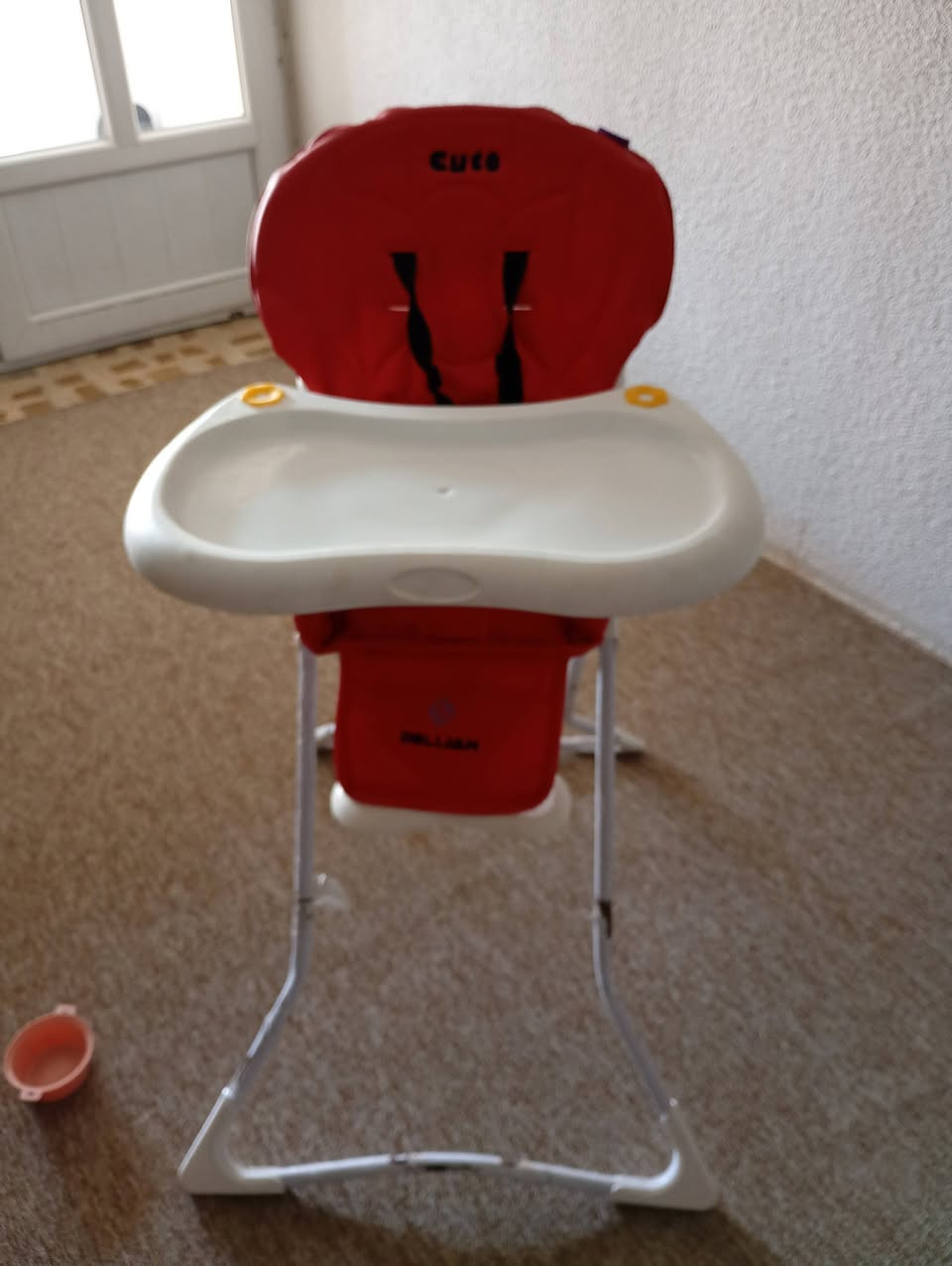 مكنسه ب 10 الف 
كرسي اطفال 20 الف
***********
