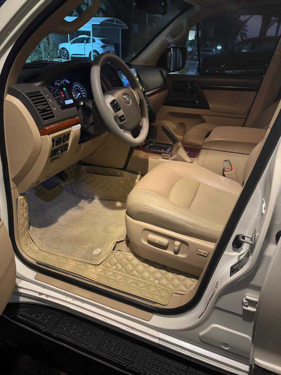 تيوتا لاندكروز 2013 فطيم فول 1/1 مكفولة رقم مميز
مكفوله مواصفات معروفه 
السعر 378
الاتصال ***********
بغداد زيونه
