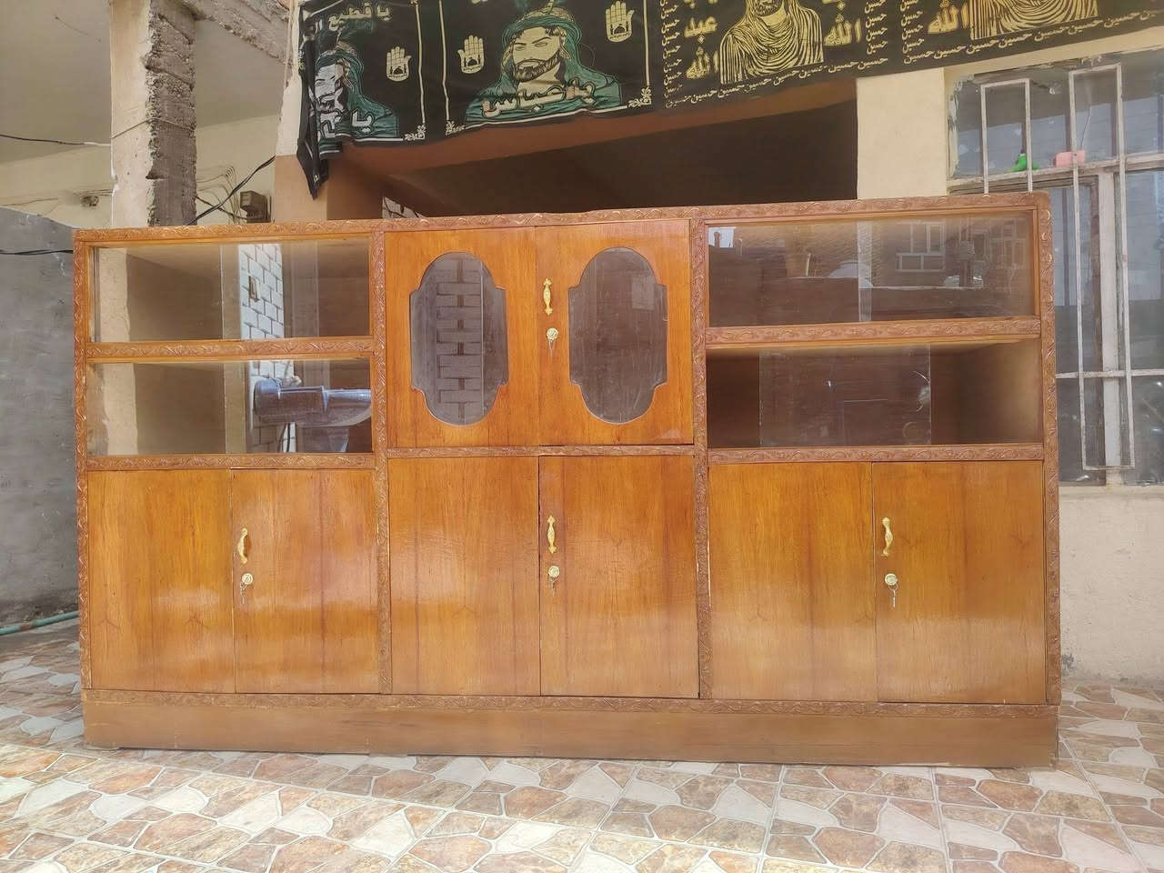 بوفيه مترين ونص مستخدمه السعر ١٢٠ واتساب *********** واتساب
