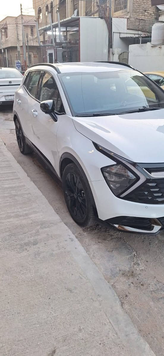 كيه اسبورتج موديل2025 خليجي فول ماشيه 10 تالاف مكفوله من الخدش والضربه والصبغ بعدهي عل وضعيه الشركه حساسات تتفه كشنات استيرن حساسات امامي خلفي كامره دواره كشنات كهربائي فتحه بصمه تشغيل عن بعد جنطه كهربائي قياده اليه توقف ذاني بكانهه البياع  خاص مفتوح رقمي ***********
