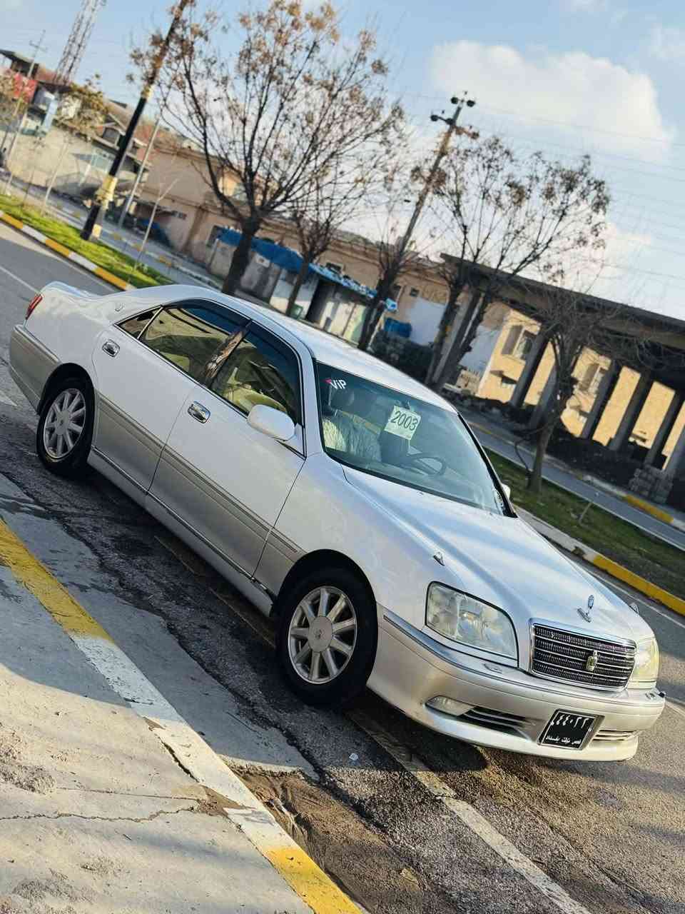 مه لیکه موس شانسی 175 مه کینه دیفۆر
دوکمەی په رده و کوشنو سوکان کاره با
پاش و پیش کریستال 
ویل نه جه مه سه یاره که یه ک دینار مه سره فی تیدا نییه 
به ردی سالۆنسای بۆ دانراوه ته وه 
کۆدی بۆکراوه 
شوین سلیمانی 50 گه لاو مه جال 
سه یاره به مه سجم ناکردیت 
 م ***********
