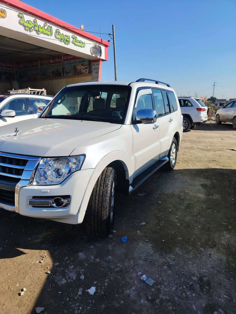 السلام عليكم
باجيرو حبتور ٢٠١٠ محدثه ٢٠١٥
رقم بغداد بسمي
السياره كلين لا صبغ ولا بارد
كله شغال كهربائيات تبريد تخم تاير جديد
 مواصفات الحبتور المعروفه
السعر ١٥٠ وبي مجال بسيط
***********
