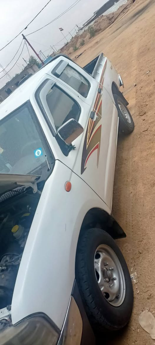 السلام عليكم ورحمه الله وبركاته من رخصه الادمن المحترم بكم نيسان 2014 سياره بيهه تجيه خفيفه ماواصله لا شاصي ولا تكم ومدال بيهه جاملغات ثنين وبنيد بسمي سنويه 27سعر 120وبيهه مجال ومراوس حسب القناعه رقم *********** العلوان نجف
