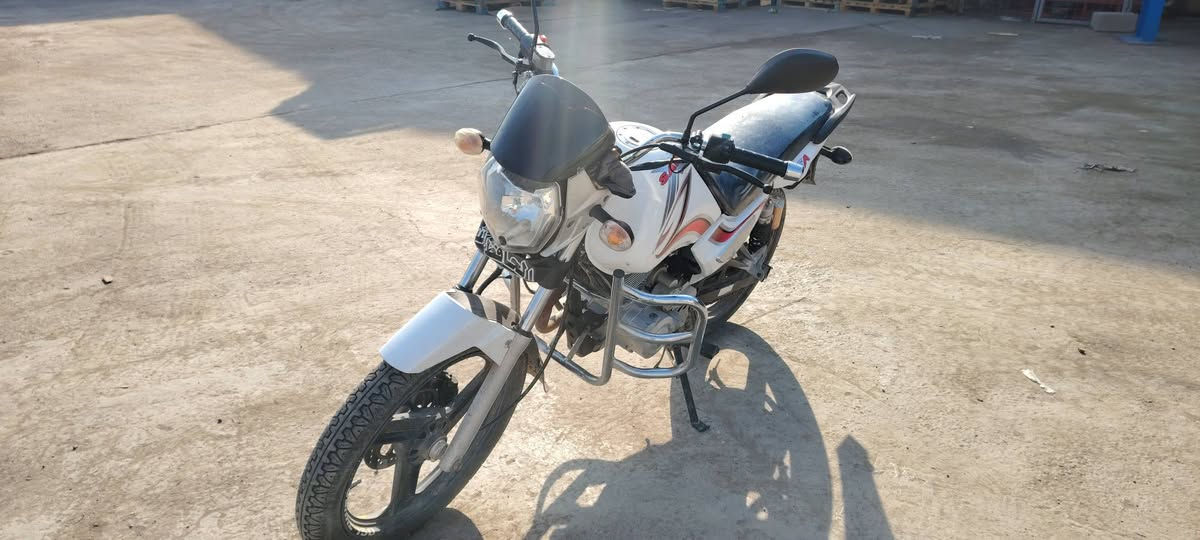 سلام عليكم موطور سنكي عالي موديل 20 اوراق كاملهه حت اوراق كمرك بي محرك 150 سويجين بصمتين بي دراجه حلوه وكاعده سعر 900 وبي مجال بسيط تواصل وياي عل رقم *********** وبخدمتك اني 💗
