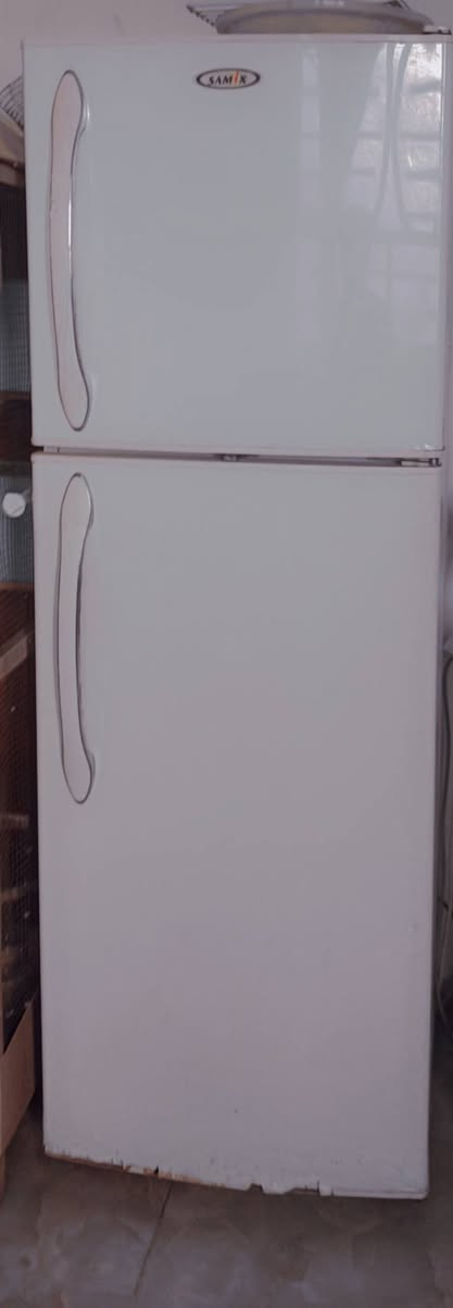 للبيع ثلاجه حجم كبير نظيفه تجميدها جيد السعر ١٢٠بيهه مجال ميز طعام نايلون ب١٠ طباخ شغال ب٦٠التواصل خاص


**إذا كنت صاحب هذا الإعلان وتريد حذفه لأي سبب، رجاءا أرسل رسالة إلى الدعم الفني**
