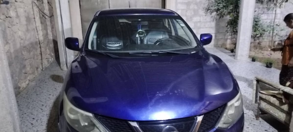 روج نيسان 20019 بيه شويه بل بنيد وقطعه بل جاملغ الأمامي مال السايق والباقي مكفول محرك 2000الشراي يتصل واني حاضر وترايه لاربيل يجي يفحص  السعر 18الف وبيه مجال لشراي وسياره مالتي وعل أيدي وجديده واني موضف بس اروح بيه لدوام وارجع وامرار تبقى يومين ما اطلع بيه ولا اشغله الاتصال على الرقم ***********
