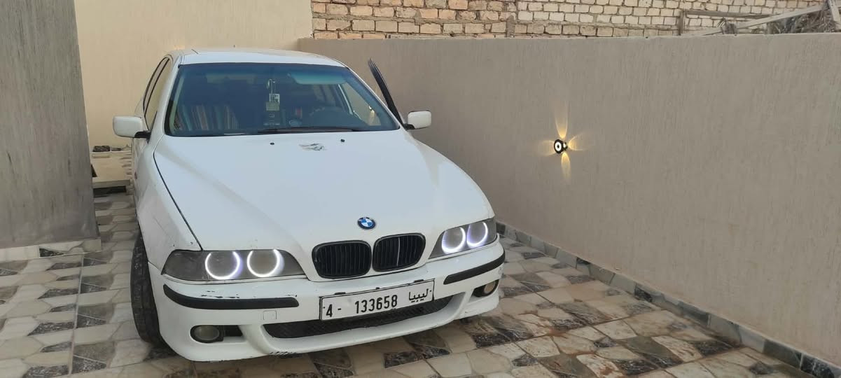 للبيع سيارة BMW E39
فيا خامسة – اللون أبيض
🔹 محرك 2.8🔥🔥
موديل ::1998❤️
🔹 محرك وكمبيو بحالة ممتازة🔥
🔹 فنس واحد
🔹 الهيكل نظيف
🔹 السيارة كما موضح في الصور
💬 ربي يبارك – السيارة 
للتواصل0915692899
📍 المكان: ______
💰 السعر: ______
للتواصل: ______


**إذا كنت صاحب هذا الإعلان وتريد حذفه لأي سبب، رجاءا أرسل رسالة إلى الدعم الفني**