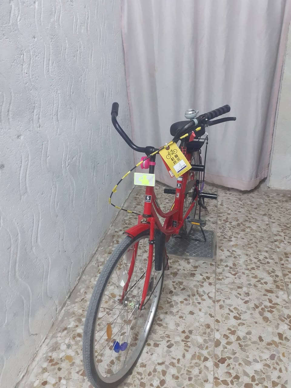 السلام عليك
بايسكل بناتي حجم 26 للبيع بايسكل كلشي مابي ومجمبز سعره 100الف مكاني بل نجف حي نيسان للاستفسار الاتصال على *********** وشركه سانتوس
