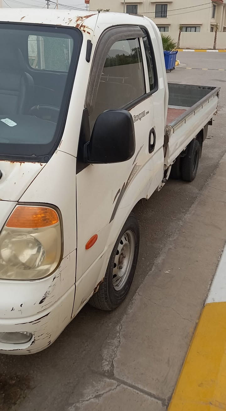 السلام عليكم 
كيابنكو حمل للبيع محرك مسكر موديل2008 السعر 75 ورقه للاستفسار ***********
