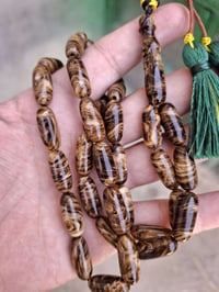 سندلوس • عطاب