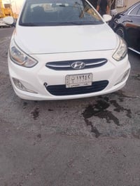 اكسنت 2016 خليجي محرك 1600 ماشية 109 الف كيلو السياره بيها طخه خفيفة ب...