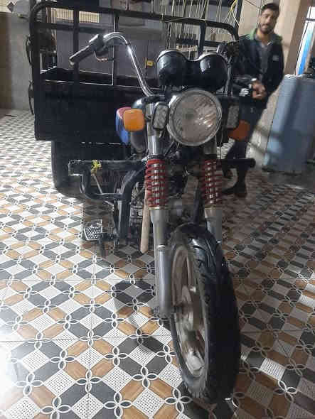 للبيع ستوته
كير محرك شرط 
شغاله كامله
  كهربايات شغاله 
سلف هندر  شغاله 
دبلات كدام  جدد
سعرها380وبيها مجال 
مكان بيجي حي التاميم 
***********
***********
