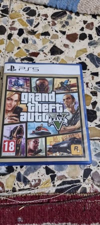 سلام  عليكم قرص ب نسخه 5 جي أي لي 5 قرص نضيف  كلش قيم سعر وراسلك مكاني...