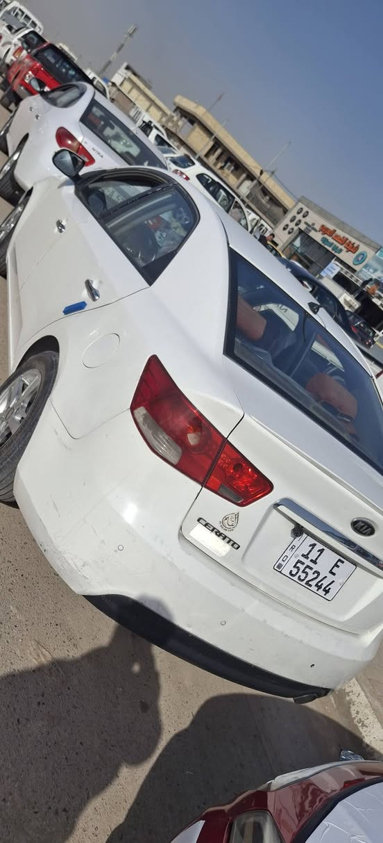 ***********نظيفه وحلوه
كيا سيراتو ٢٠١١  خليجي ب أسمي السياره سنويه ٢٠٢٩ 
محرك ١٦٠٠  دوش 
صبغ  جاملغ بدون دواخل 
وشويه بارد
كير محرك  خير من الله 
صدر امامي  خلفي  خير من الله
حساس خلفي 
فول تحكمات ستيرن 
تحويل ثاني يوم 
تبريد ثلج 
اشاير بالمري 
شاشه وكامره 
مكاني بابل قضاء جبله 
سعرها ٩٤ ورقه 
***********
