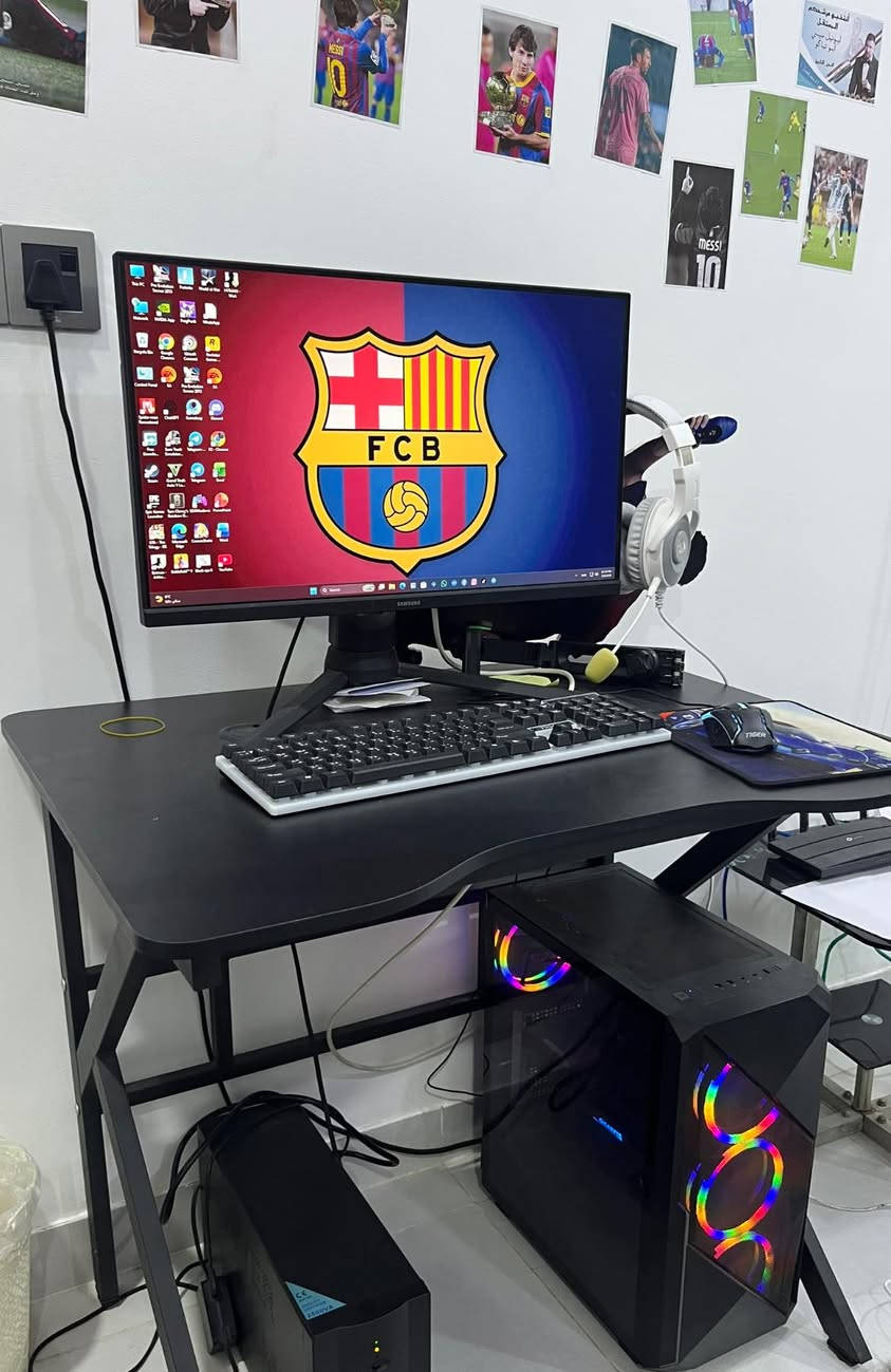 السلام عليكم PC للبيع المواصفات مرفقه بالصور ادناه مع صور للجهاز رايده هو و غراضة كاملة ( كيس + شاشة + UPS + ميز و كرسي ) ب 1,450,000


**إذا كنت صاحب هذا الإعلان وتريد حذفه لأي سبب، رجاءا أرسل رسالة إلى الدعم الفني**