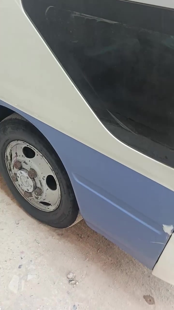 كوستر موديل٢٠٠٩جديده مكينة كير الكسل كفاله بطن جديدة سته تايرات برجستون ويل ناصي منظومة غاز ٨٠ صبغ ذيل ابو الدكمة وشبجه مال التبريد تبريد محور وكركه اضافيه  مكان السياره بغداد مكلف بالنشر رقم صاحب السياره‏‪***********‬‏
