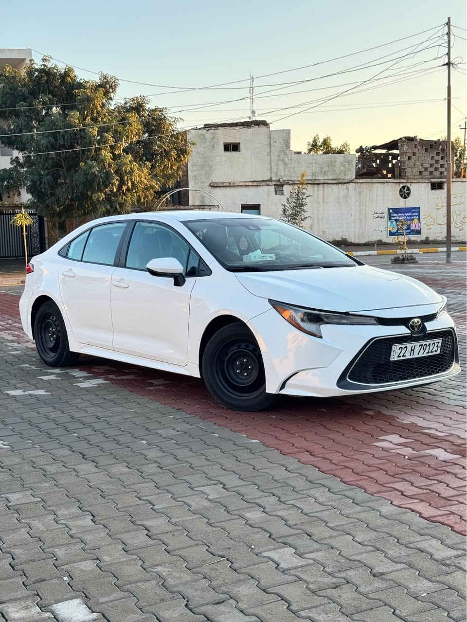 تيوتا كورلا وارد كندي موديل 2022 
بيها بونيد فقط بدون دواخل شرط 
السيارة ماشية 64 الف ميل 
كوبون بانزين قسيمة بانزين وياها 
السعر 167ورقة بيها مجال حك الجية فقط 
للاستفسار الاتصال ع الرقم ***********
ما متواجد ع النت 
السونار موجود ويا الصور طوز, صلاح الدين
