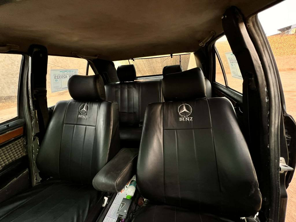 مارسدس موديل 1989 مكينه كير 2500  جدد تخم تاير حداديه جديد كهربائيات كلها شغاله سياره مصبوغة جماليه قواعد بلادي سنويه 2027 سياره جاهزه مال جناي رقم كربلاء ألماني  السعر 40بيها مجال بيع ومراوس مكاني كربلاء *********** كربلاء, العراق
