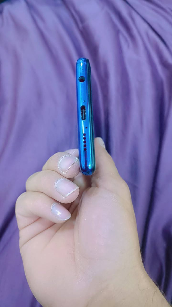 لبيع جهاز بوكو x3برو جهاز مثل ماموضح بل صوره الشاشه بيها هاي الزراك ما تاثر علي الذاكرى 256الرام 8 انطيني سعر عجبني أبيعك الخاص مفتوح وهذا رقمي ***********مكاني موصل جانب الأيمن حي العريبي
