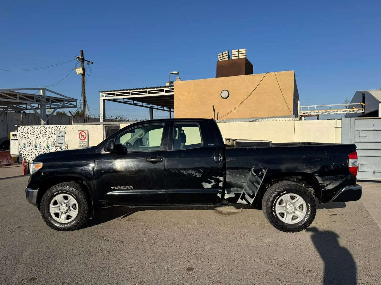 تيوتا تاندرا 2016
فور ويل 8 سلندر 4600
تخم تاير جديد 
بدون بجم بدون شاصي بدون لغود
السيارة جديدة
صور الحادث موجودة 
بغداد تحويل ثاني يوم 170 وبيها مجال مستحيل اكو تاندرا بهذا السعر محتاج فلوس وجاي ابيع السيارة مال عمل وعائلة ممتازة بنزين عادي لا دوانز بيها وتتحور غاز عادي
بغداد الزعفرانية ***********
