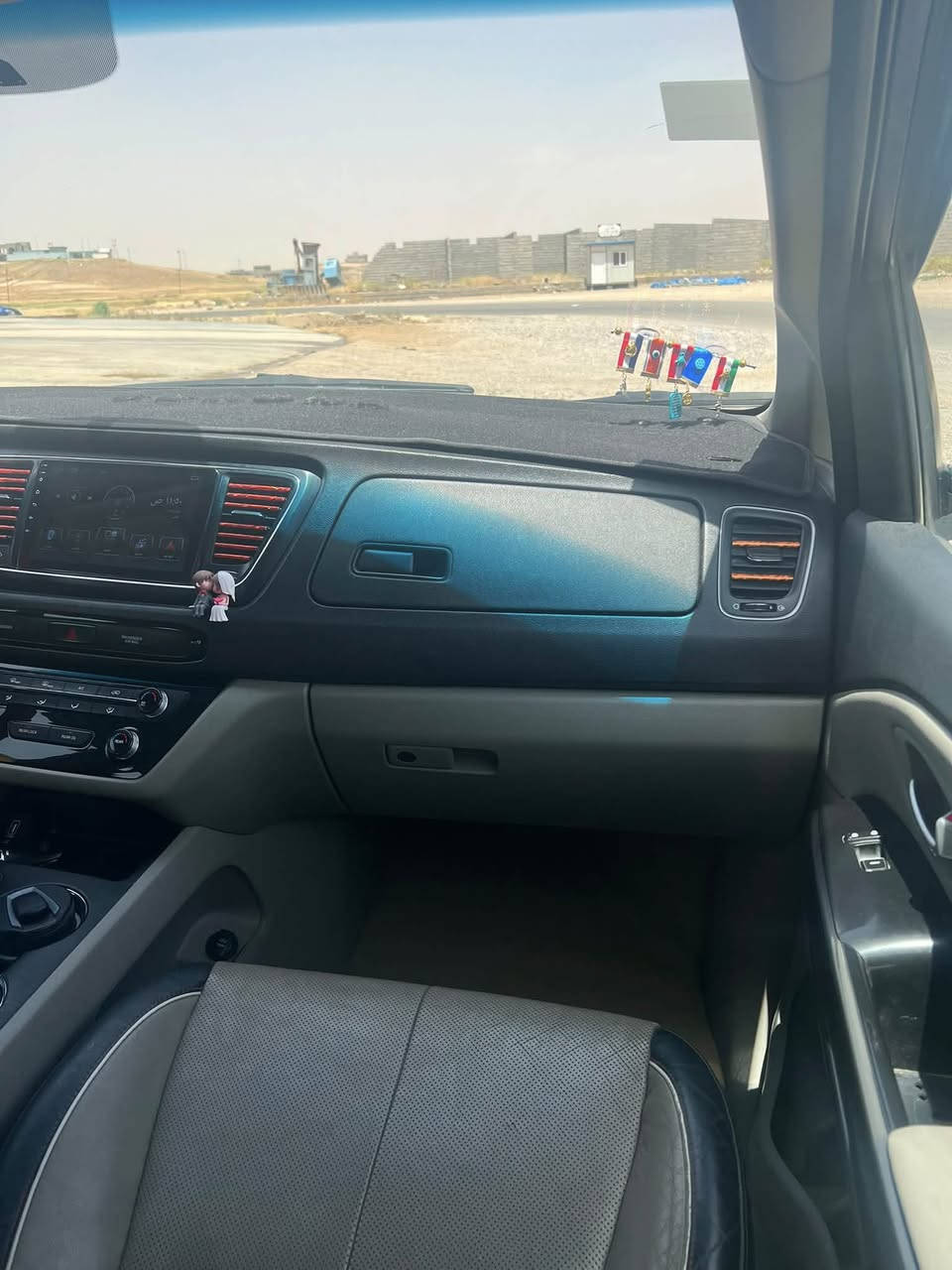 كيا سيدونا 2019 رقم الانبار بإسمي
مشروع وطني شرط التحويل 
محرك بالشرط لا مفتوح ولا صرف ولا بخار + ماشية 200
گير بالشرط تدفئه تبريد ثلج 
5 بصمات كشنات جلد بيبان كهربائية 
ضررها جانبي ( جاملغ خلفي وباب سلايت ) + رش 4 قطع جمالية اثر تقحيل بدون حادث 
جميع الايرباكات والدواخل سلمية 
يرهم مراوس حسب القناعه ويرهم بيع بـ 175 وبيها مجال 
مكاني ناحية الزاب ***********

