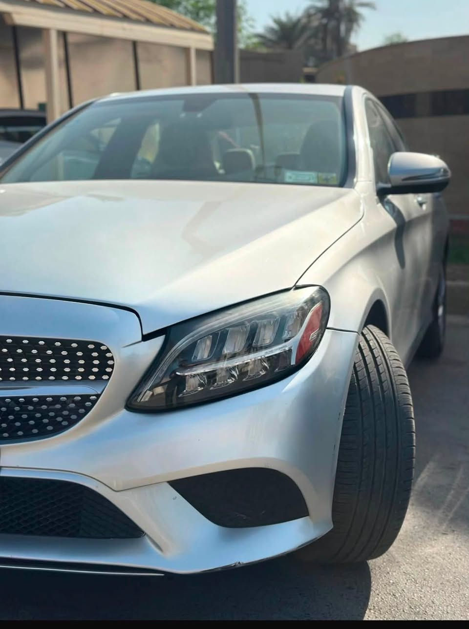 السلام عليكم
للبيع مارسدس C300
موديل 2021
لون رصاصي 
ماشيه ٥٥ماشيه
حادثه بنيد وصندوك تبديل وصبغ فقط بدون دواخل بدون ايرباك
الموصفات فتحت سقف كامره خلفيه رادار امامي هاندبيريك بصمه نقطه عمياء لايت 8عدسات
اربع ابواب بصمه كراسي جلد لون بيجي تدفأه كشن شاشه كبيره
كداد الشاشه 3وضعيات عداد الكتروني صندوك كهرباء
تخم تاير جديدالسيارة صفر مسج
كير مكينه مكفولات 
مكان السيارة بغداد الحارثيه
الاتصال
***********
