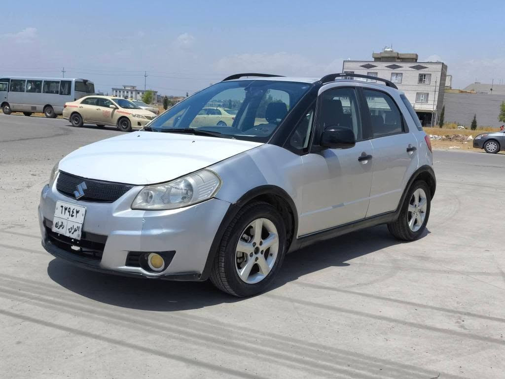 سازوکی SX4  مۆدیل 2008  تۆماتیک  
گێڕ و مەکینە و تەبرید بەشەرت
 تەحویل و  غەڕامە بەشەرت‌ بەناو خۆمە
  سەنەوی  بەسەرچووە 
 مواسەفات: 
 مەکینە گەورە و  ABS و شاشە ئایپاد  و دژە خلیسک و   وگێڕتۆماتیک و  سوکان ڤۆلیۆم  و چوارجام کارەبا و     و قفڵ مەرکەزی  ...
ڕەقەم دهۆکە و لەشاری هەولێرە 
 تەنها سێ پارچەی پیشەوەی سبوغە
 وچوار تایەی تازەی لەژێردان 
سعری 37 وەرەقە و مەجالێکی کەم

*********** أربيل, العراق
