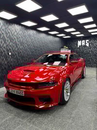 شباب جارجر  موديل 22ماشيه 21ميل وايد بدي اصل اصل سياره كلين حادف بس دع...