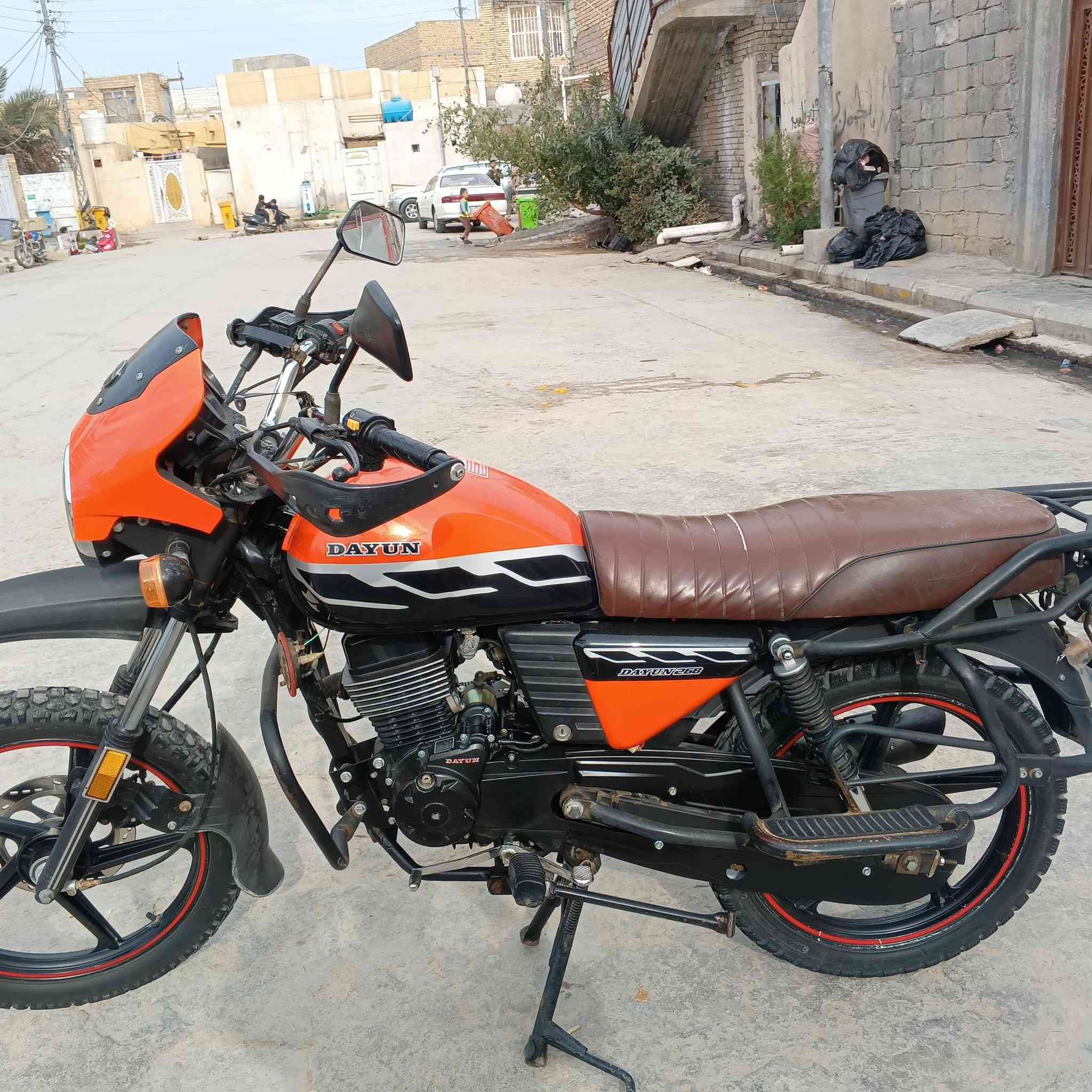 سلام عليكم شباب دايون جبلي فحل2023وراق اصولي دراجه جديده تحكم عن بعد مكينه ٢٠٠حقيقي كتابه حمره طالعه ب٢٠٢٤/٦/١٧دراجه شرط 
ترقيم 
سعر مليون 800وبيه مجال للشراي 
مكاني ناصريه شطره 
رقمي ‭
***********
