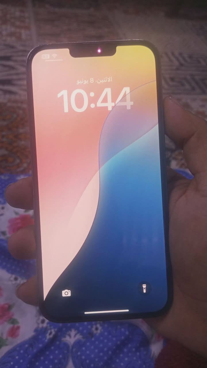 السلام  عليكم   ايفون   13pro max
ذاكره   256  فقط  معلايه  البطاريه   
لون  مميز  السمائي   
675وبي مجال
***********
