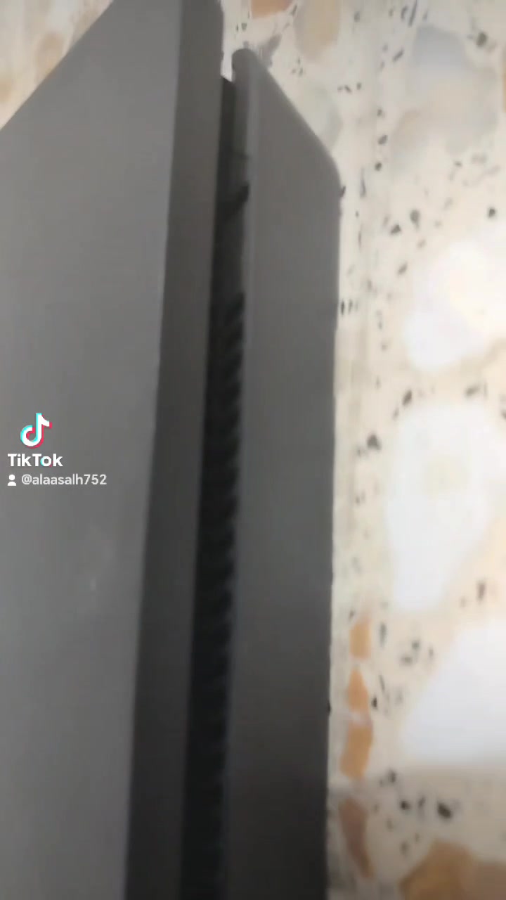 الي يريد يتواصل اويانة على هاذ الرقم ***********
