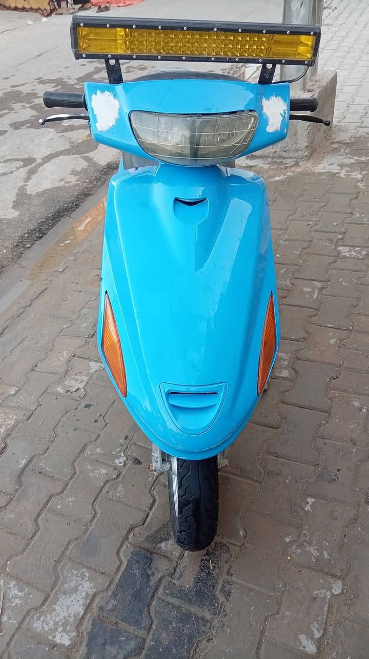 سلام عليكم شباب دراجه للبيع فراشه نثيه مفتوحه تجفيت اصلي دراجه حلوه مكينه ناعمه دراجه سلف او هندر لايت علي اوناصي  تخم تاير جديد سعر 400 بيها مجال بصيط حك الجيه *********** بس واتساب
مكاني دوانيه مركز
