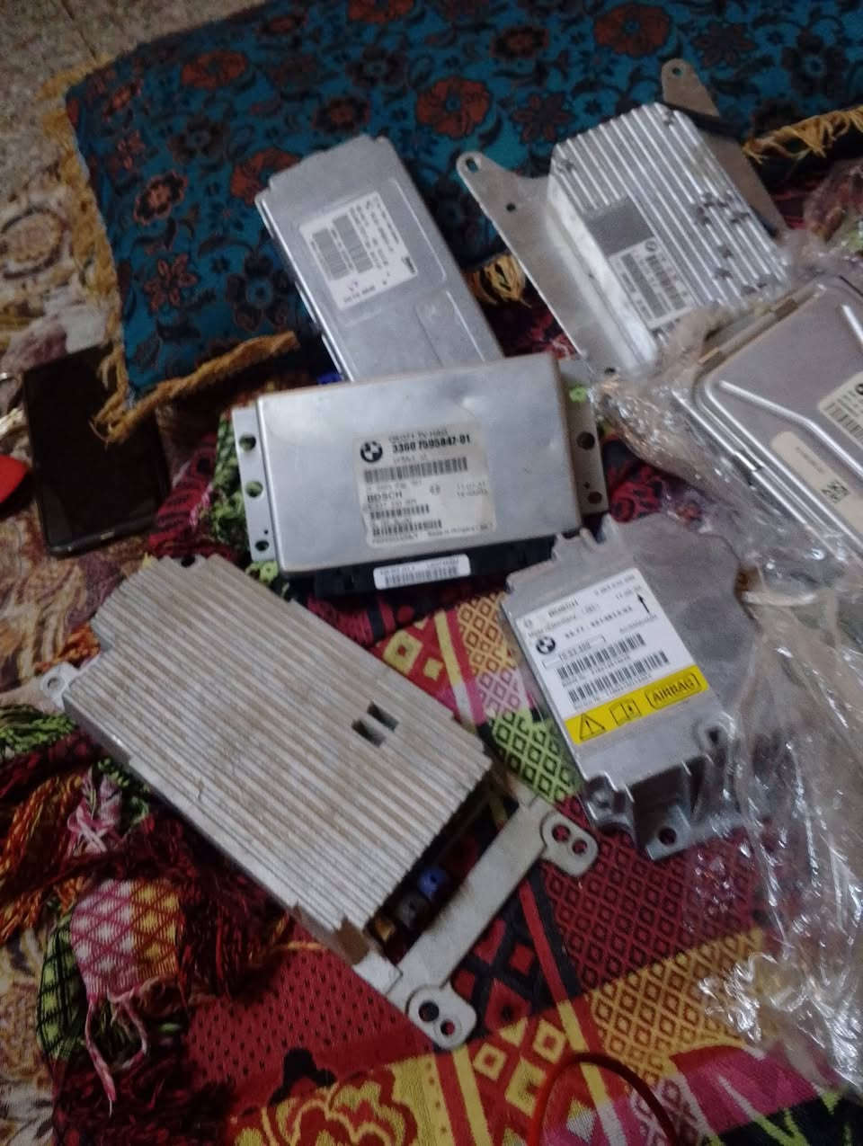 غراضx6. 2013
ابواب عدد4كاملات بس شد لون اسود
بك لايت
باب جنطه 
ضڤيره كامله 
عقول 
دوسات 
بسعر مناسب ***********
