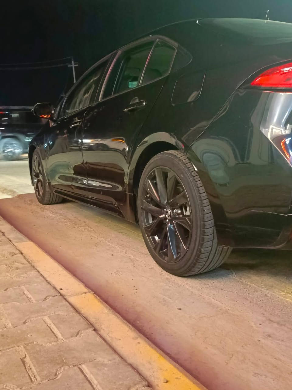 سلام عليكم البيع سياره كورلاء امريكي موديل 22 معوقين ماشي 35 رقم بغداد السعر 113 بيع سريع موجوده في محافظ واسط الكوت  ***********
